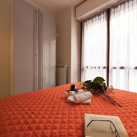 Modern Lakefront 2-Bedroom Apartment Acquaseria Exterior foto